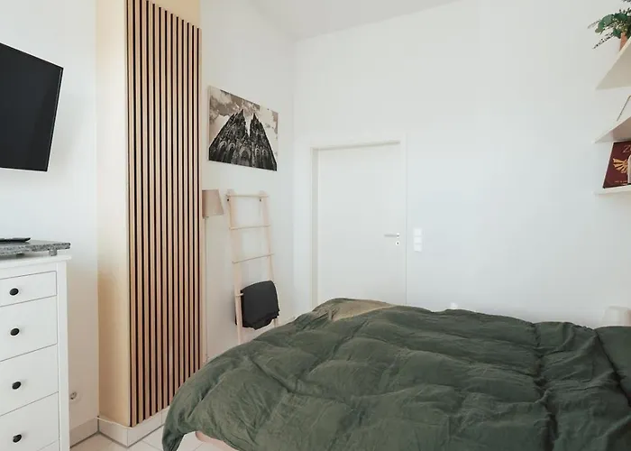 Nahe Messe - Privates Gästezimmer Mit Bad In Einer