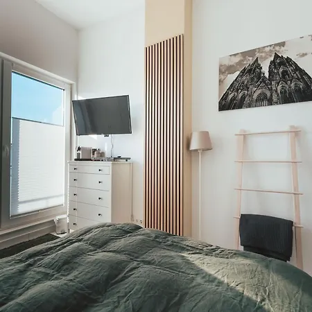 Nahe Messe - Privates Gaestezimmer Mit Bad In Einer Séjour chez l'habitant